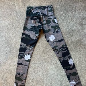 Noli Yoga exercise tights